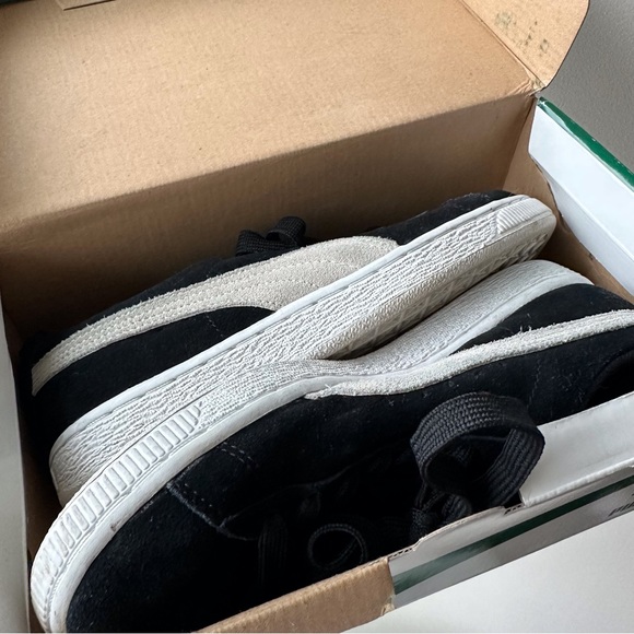 Puma Classic Suede Sneakers Size 6.5 - Picture 4 of 6